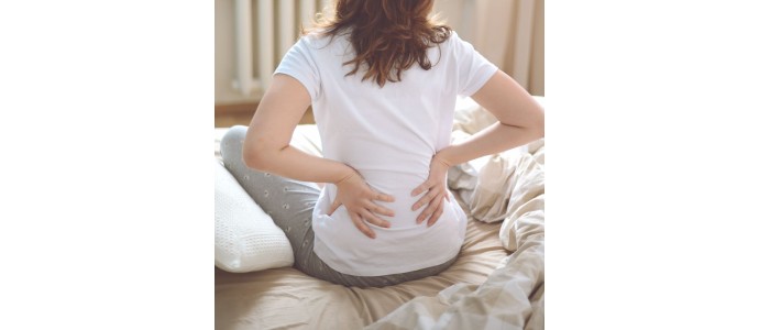 Dores nas costas ao acordar? O guia para escolher o melhor colchão